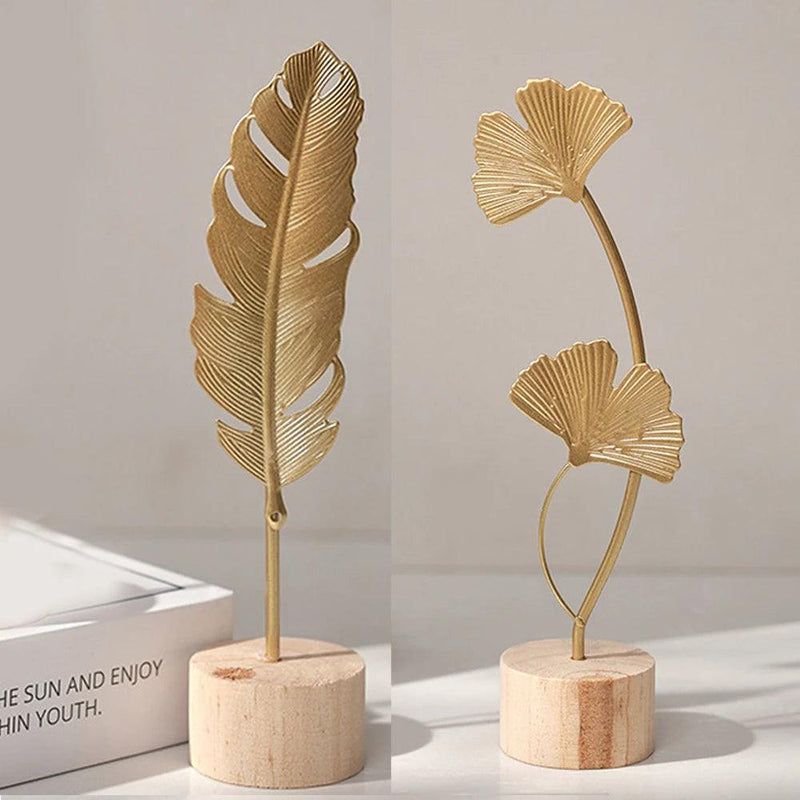 Escultura de Folha de Ginkgo em Ouro Nórdico para Decoração Elegante