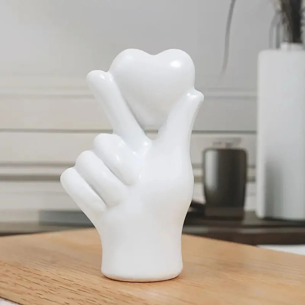 Escultura de Gesto de Coração-0182-OutletMup-OutletMup