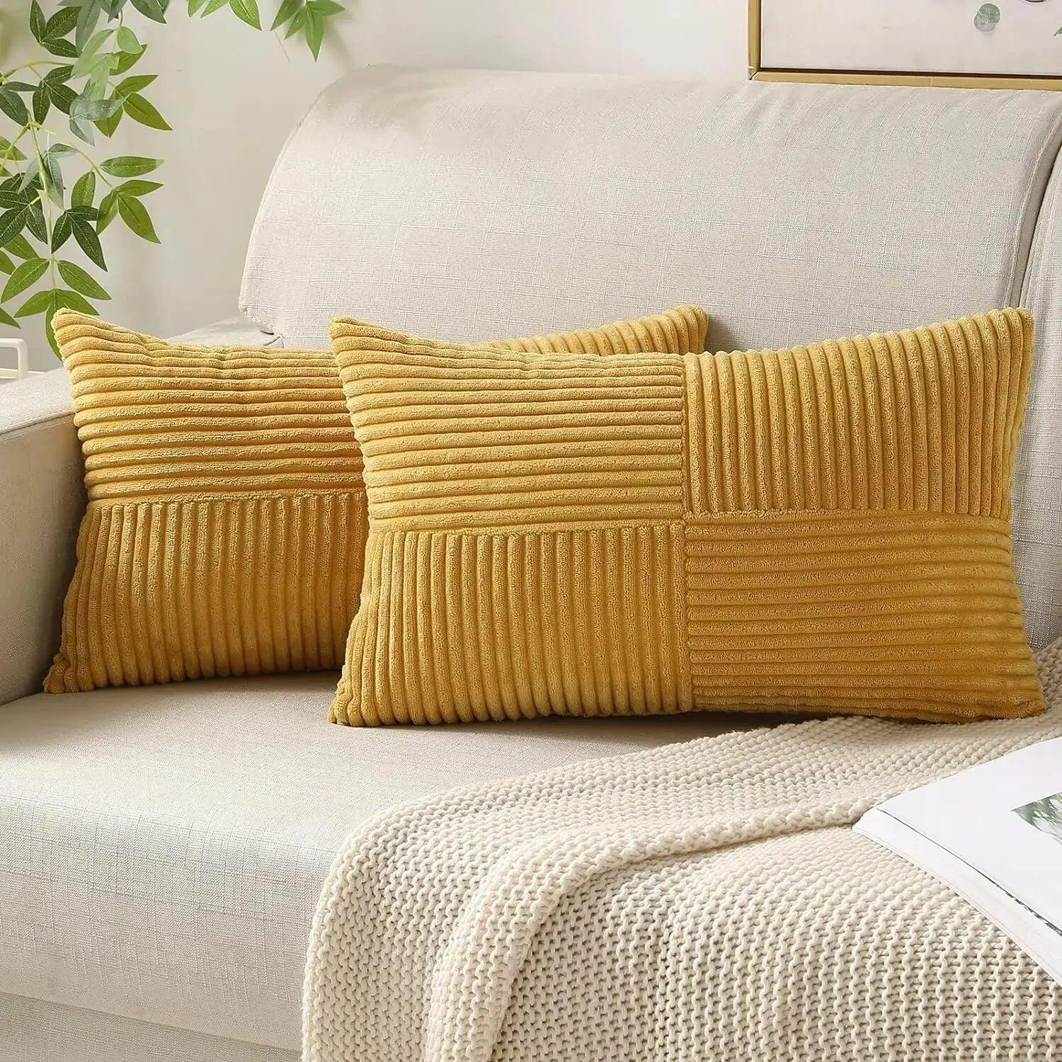 Capa de Almofada Texturizada Corduroy com Listras-0025-OutletMup-Amarelo-30x50cm-OutletMup