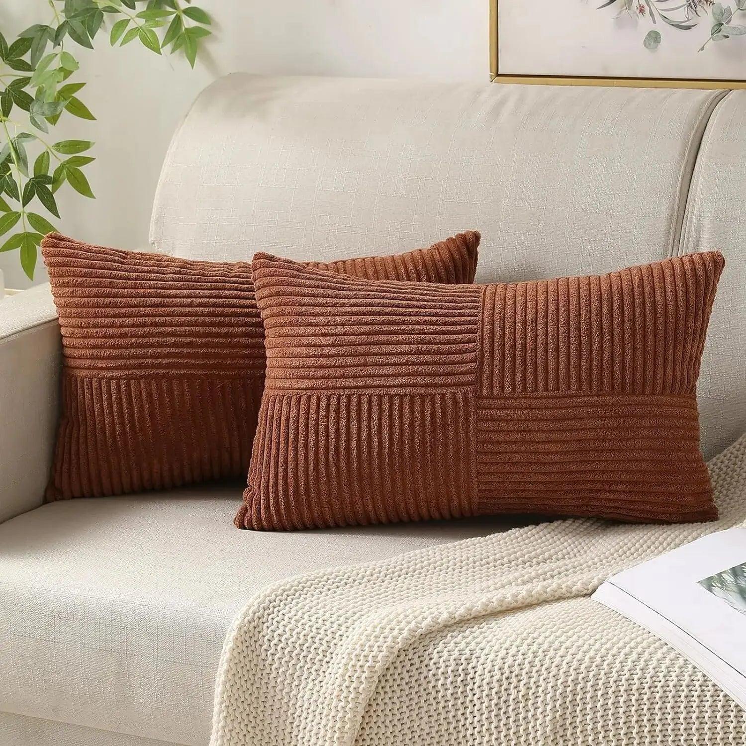 Capa de Almofada Texturizada Corduroy com Listras-0025-OutletMup-Marrom-30x50cm-OutletMup