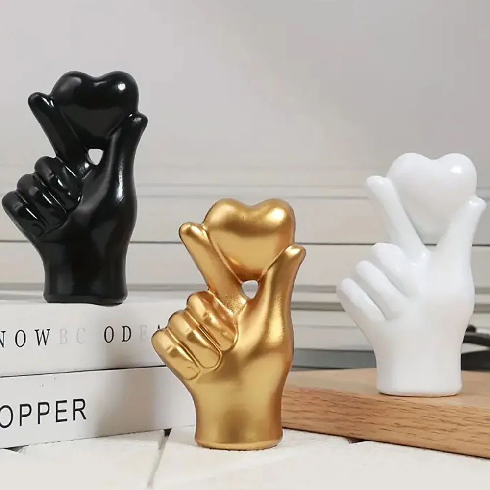 Escultura de Gesto de Coração-0182-OutletMup-OutletMup
